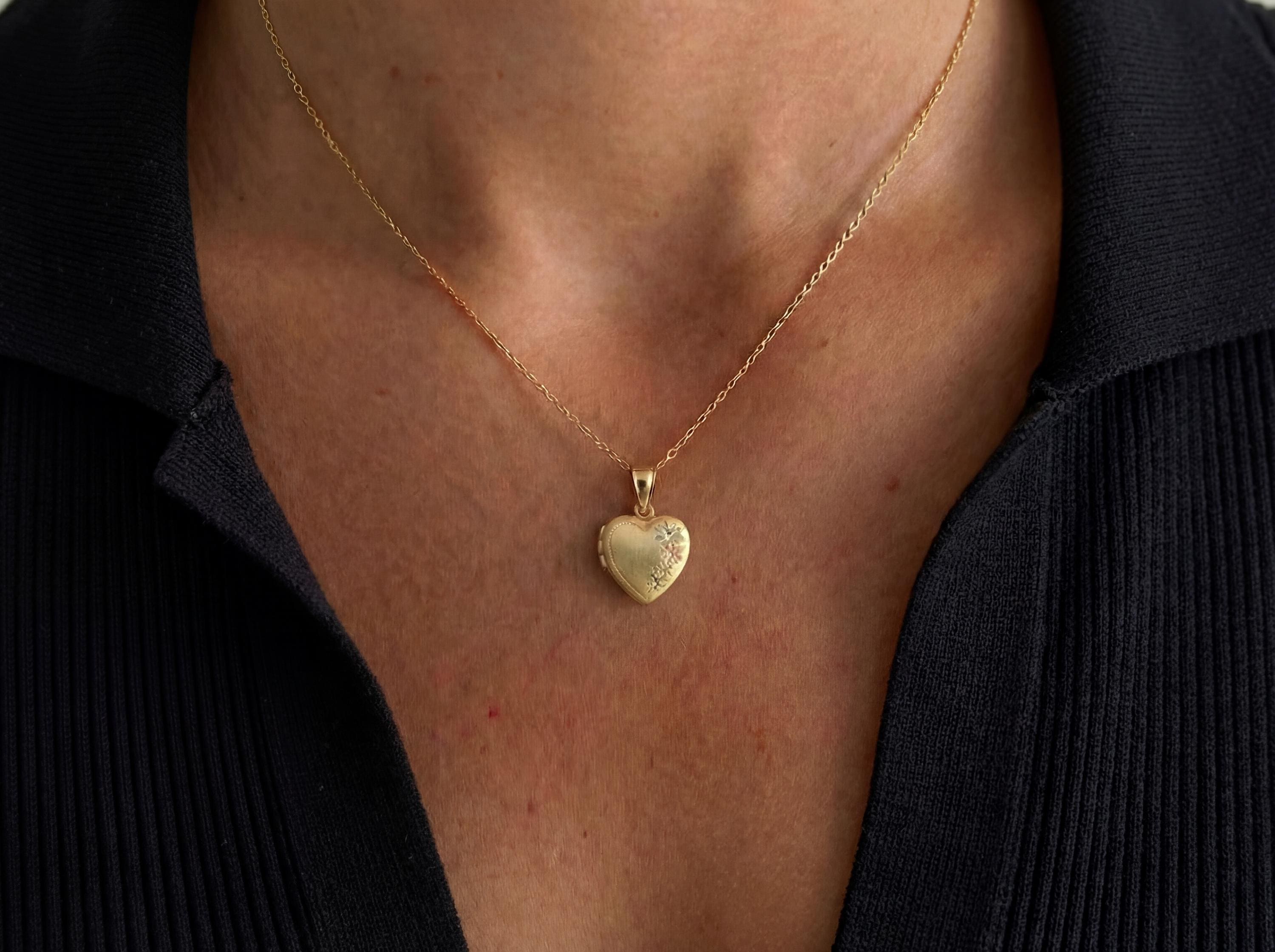 Heart Locket Gold Pendant, Photo Locket Necklace, Personalized Picture Necklace, Mothers Day Gift, Sentimental Jewelry