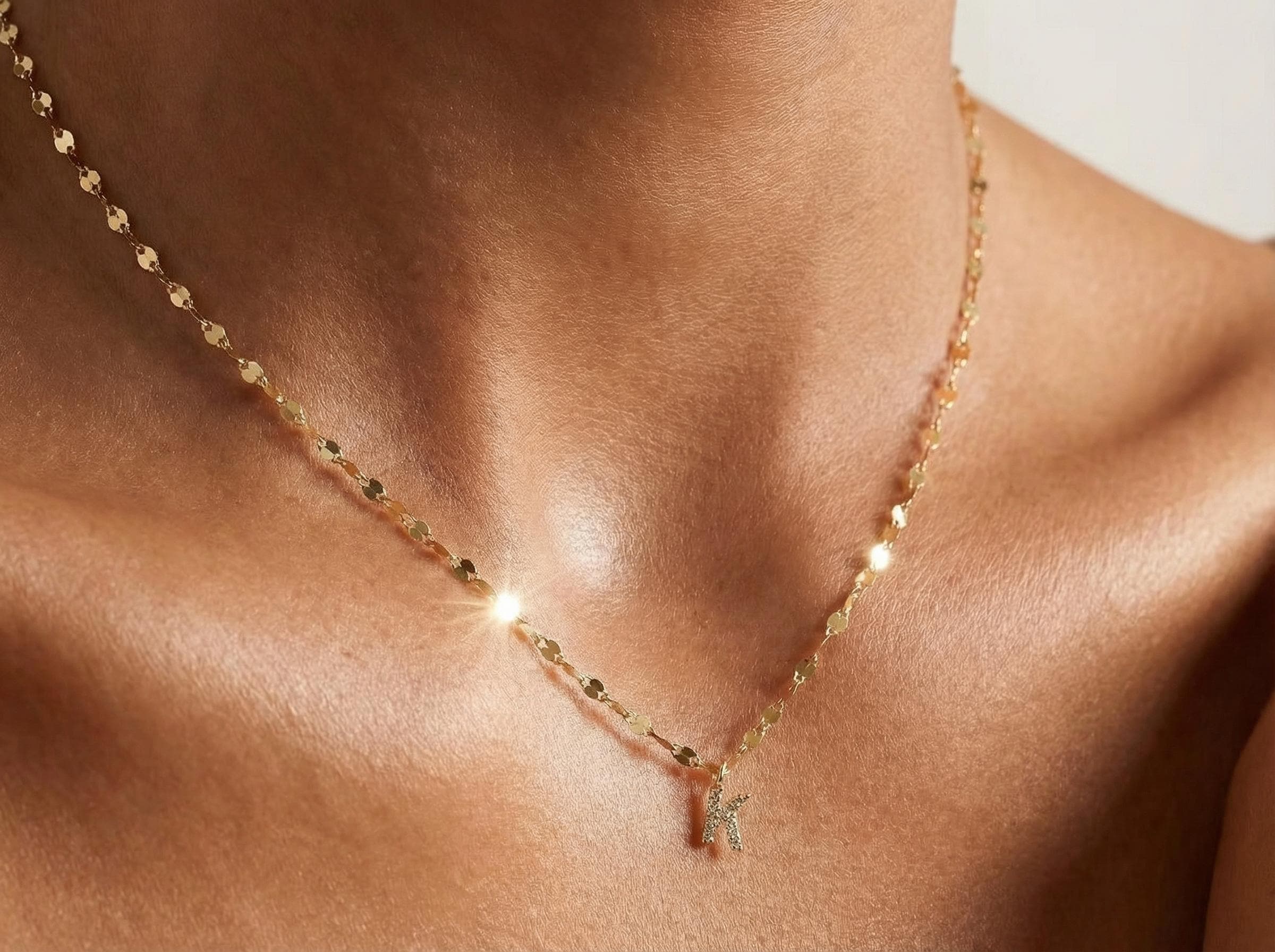 14K Solid Gold Letter Necklace – Mirror Twisted Chain Initial Pendant, Personalized Gold Gift