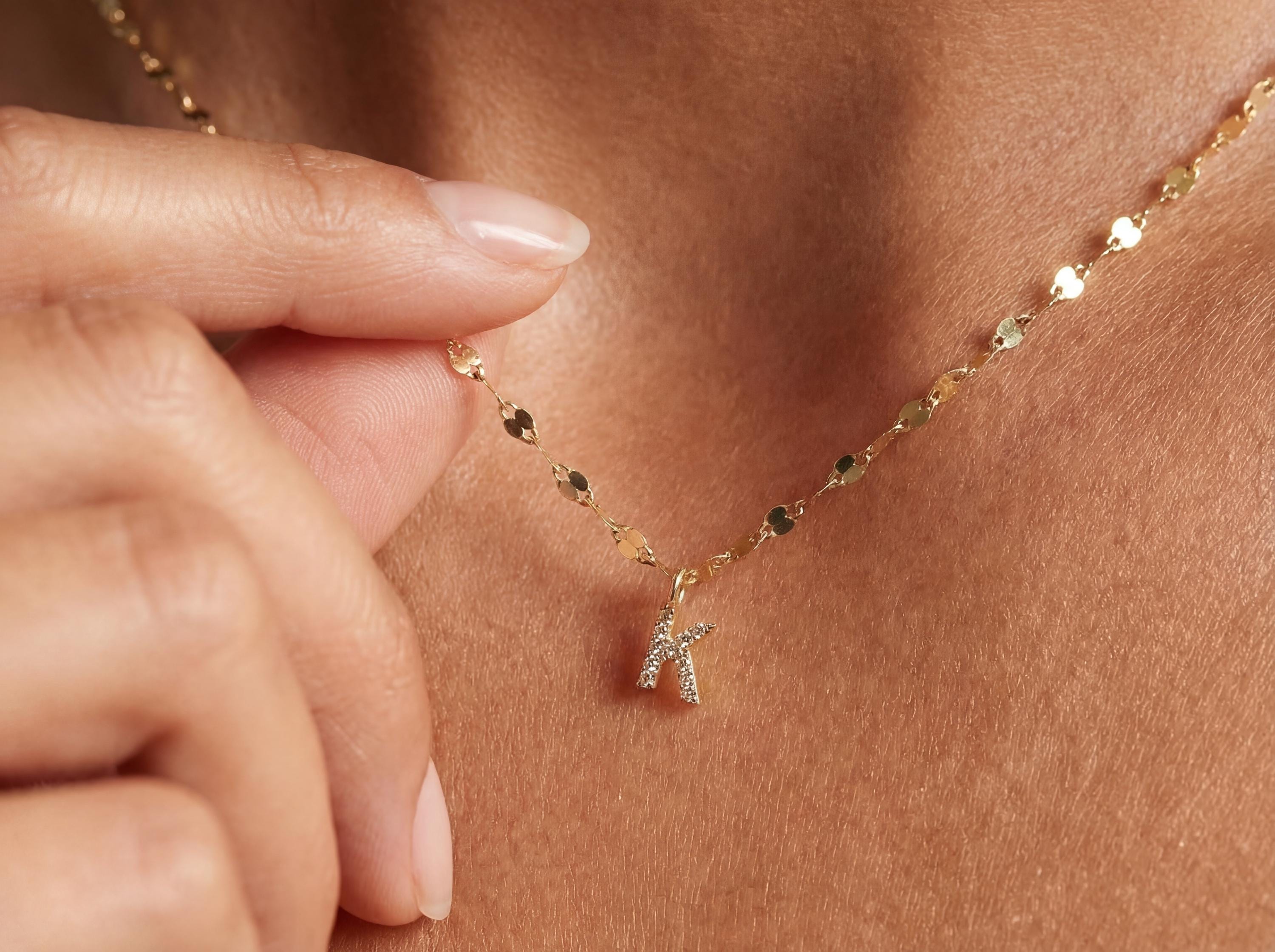 14K Solid Gold Letter Necklace – Mirror Twisted Chain Initial Pendant, Personalized Gold Gift