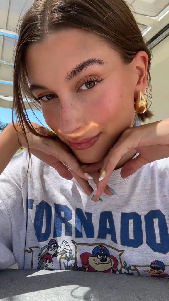 14k Gold Teardrop Earrings • Drop Earrings • Chunky Dome Hoop Earrings • Hailey Earrings • y2k Hoop • GOLDx